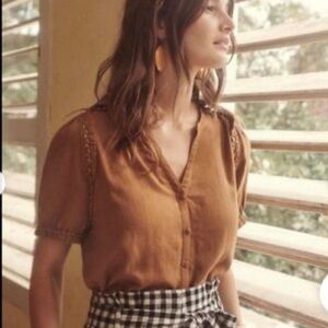 Sézane Short Sleeve Blouse in Coffee